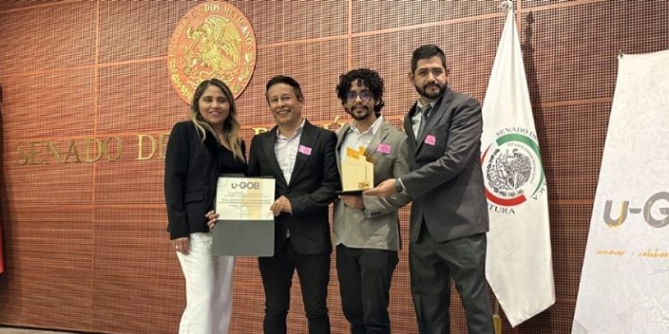 Recibe Fiscalía General, reconocimiento en categoría Analítica de Datos en los Premios U-Gob 2023