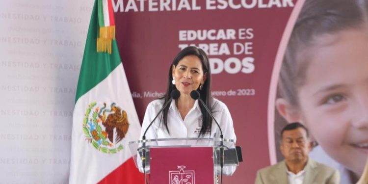 Invierte SEE 670 mdp para dignificar espacios educativos en Michoacán