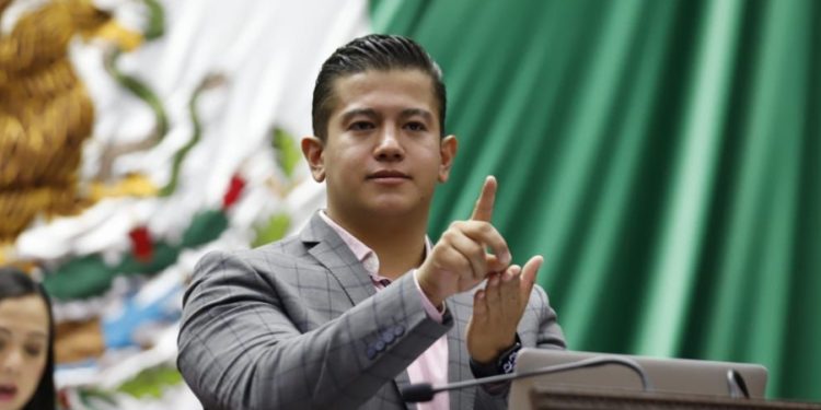 Debe garantizarse respeto a la legalidad en investigaciones de delitos: Víctor Zurita