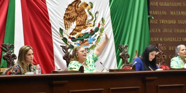 Con la “Ley 3 de 3” cero tolerancia a agresores y deudores alimentarios, destaca Julieta García