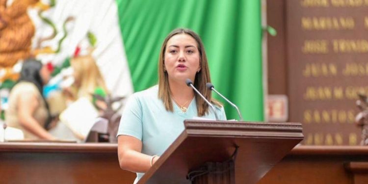 Primordial garantizar que municipios por Ley cuenten con unidades de atención fisioterapéutica: Mónica Valdez