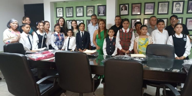 Las Niñas y los Niños de Buenavista Tomatlán integraron el Cabildo 2023 fomentando la participación, la educación y el conocimiento