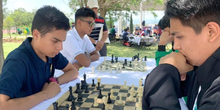 Participaron mil 200 jóvenes en Segundo Encuentro del Conalep Michoacán