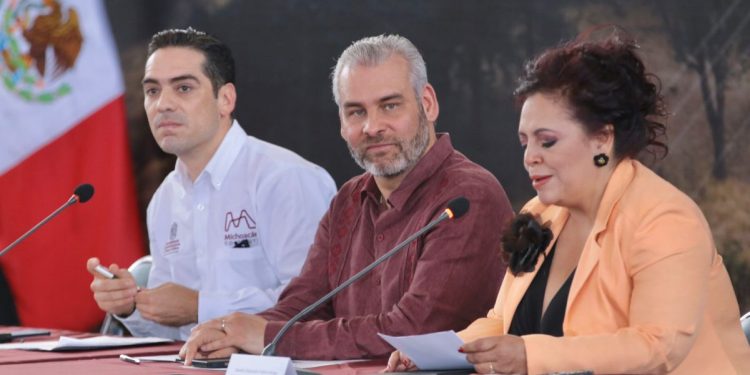 Proyectados, más de 2.7 mmdp para infraestructura en región Bajío: Bedolla