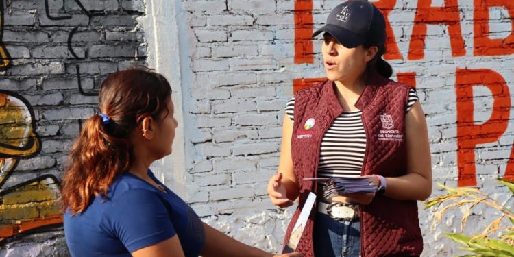 Sedebi recorre Michoacán para sumar beneficiarios a programas del Bienestar