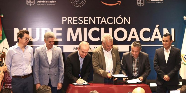 Bedolla y Amazon presentan Nube Michoacán, plataforma que reforzará el gobierno digital