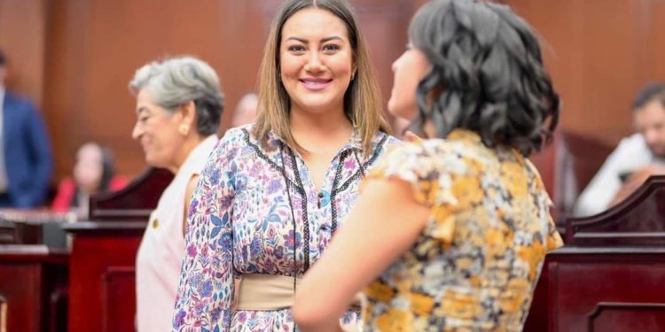 Publicar una Ley o decreto en tiempo y forma debe ser un derecho de las y los diputados: Mónica Valdez