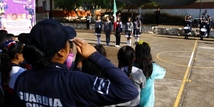Guardia Civil promueve la Prevención al Delito y la Violencia de Género a estudiantes de primaria, en Morelia