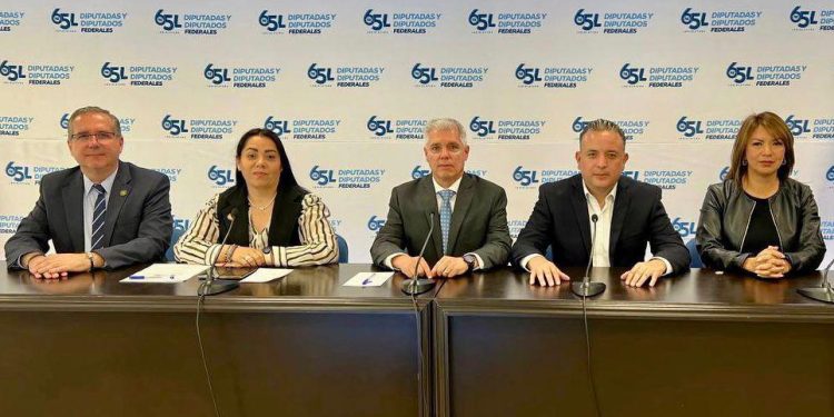 Lamentamos y reprobamos la muerte del lider y fundador de las autodefensas, Hipólito Mora.