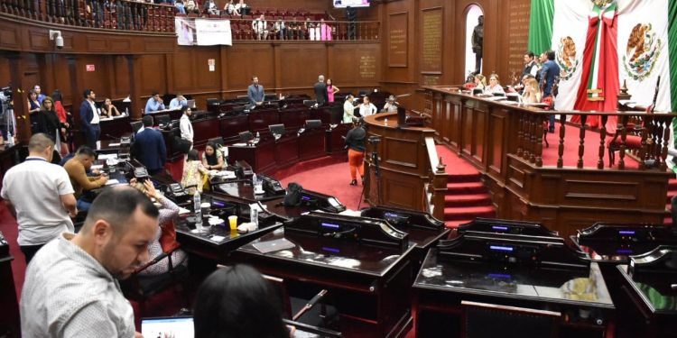 Garantiza 75 Legislatura derecho humano a una vida digna en Michoacán