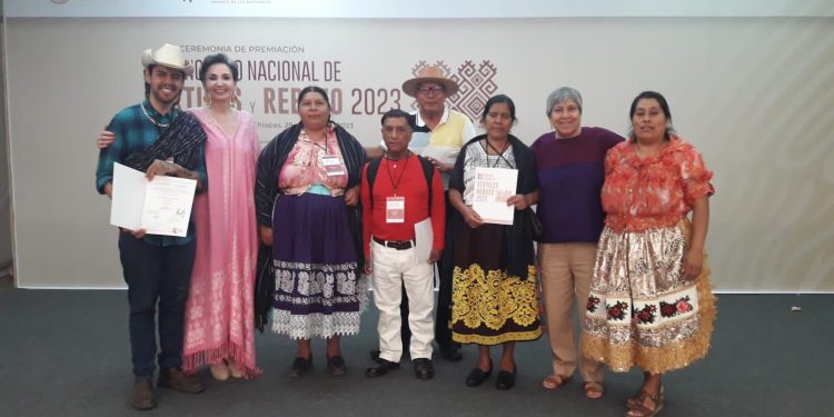 Michoacán gana 5 premios en Concurso Nacional de Textiles y Rebozo