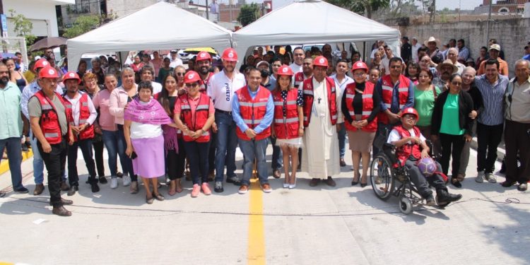 Entrega Bladimir González importantes obras en San Pedro de los Sauces