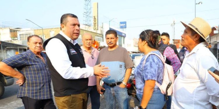 Juan Carlos Barragán solicita rehabilitación de mercados municipales en Morelia