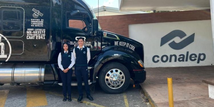 Alista Conalep Michoacán carrera en Autotransporte en el plantel Uruapan