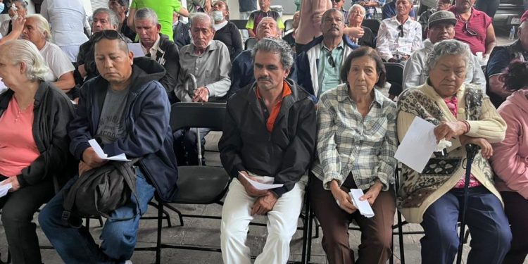 Cirugía de cataras un éxito para adultos mayores