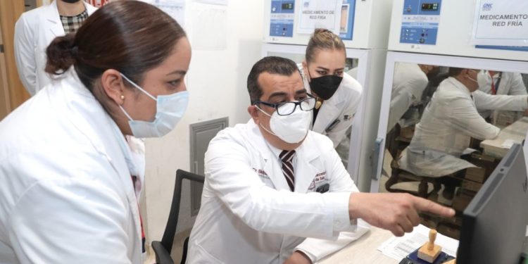 Para construcción de hospitales de Maruata y Aquila, 440 mdp