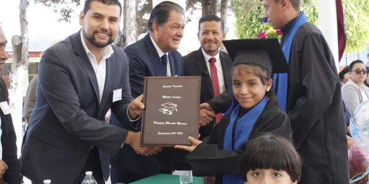 Invertir en educación es apostarle al futuro: Octavio Ocampo