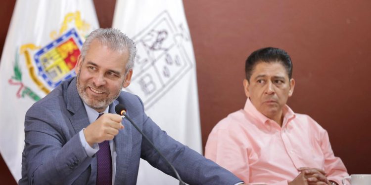 Bedolla y empresarios, unidos por infraestructura de desarrollo para Uruapan