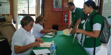 Asignan a estudiantes de Enfermería del Conalep plazas para servicio social