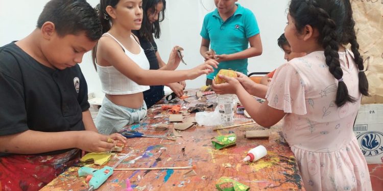 Con éxito se desarrollan los cursos de verano culturales.