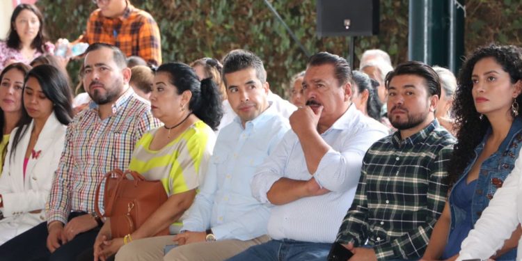 Peligroso vulneración de la división de Poderes, alerta especialista Héctor Chávez, en foro nacional del PRD