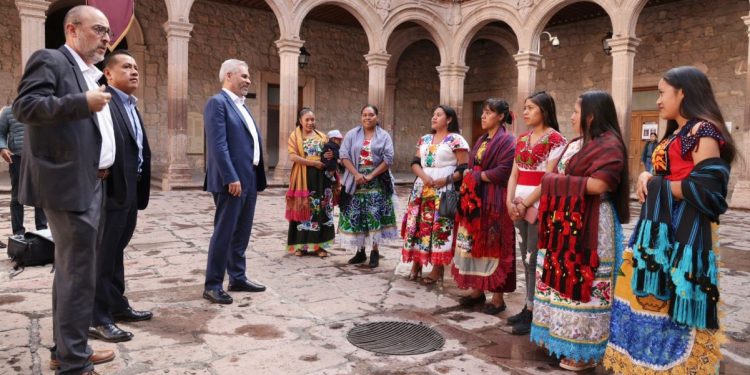 Desde Michoacán, México reconoce que pueblos indígenas pueden organizarse: Bedolla
