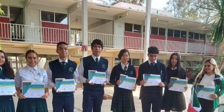 Impulsa Conalep espíritu emprendedor entre sus estudiantes