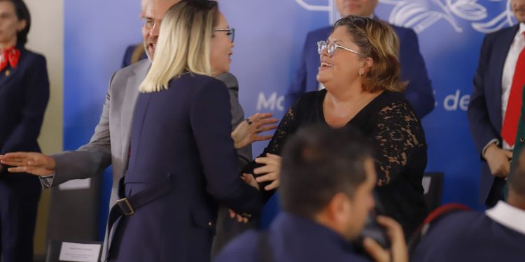 Educación, base del mejor futuro para jóvenes michoacanos: Julieta García