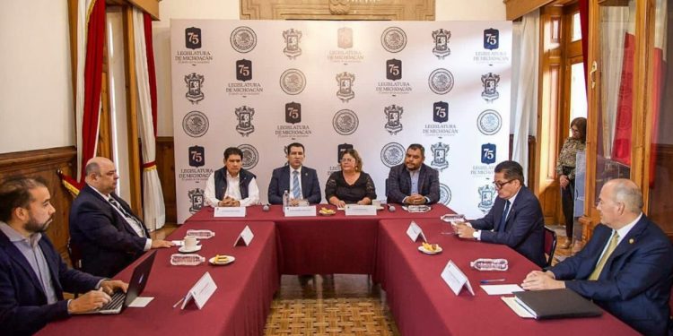 Avanza Michoacán en rendición de cuentas de sus instituciones: Julieta García