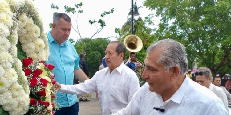 Entre morenistas y sociedad civil michoacana despega a la alta la simpatía para Adán Augusto