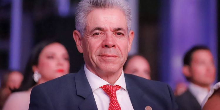 La tecnología, una herramienta aliada en la difusión masiva de ideas para Michoacán: Hernández Peña