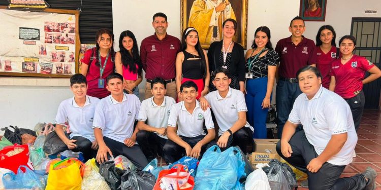 En Apatzingán celebran el «Día Conalep» con labor social para el Asilo de Ancianos Bienaventurados los Pobres