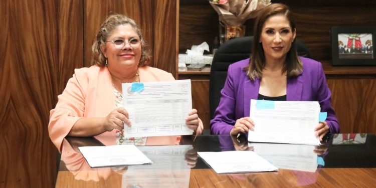 Realizan acto de Entrega-Recepción de la Presidencia de la Mesa Directiva del Congreso del Estado