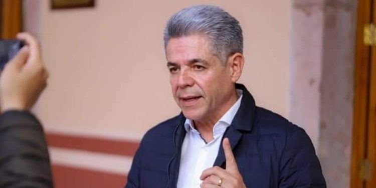 La falta de palabra de AMLO es un golpe directo al bienestar y la seguridad de los michoacanos: Hernández Peña