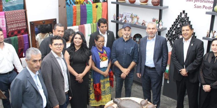 Inaugura Bedolla en Uruapan nuevo punto de venta Casa de las Artesanías