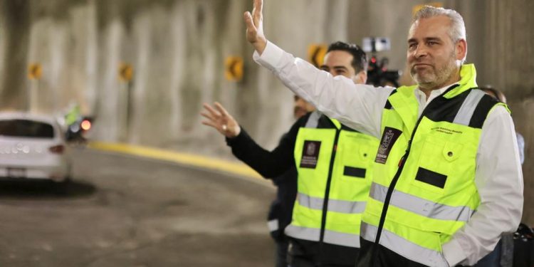 Distribuidor vial Paso Morelos, abierto a la circulación al 100%: Bedolla