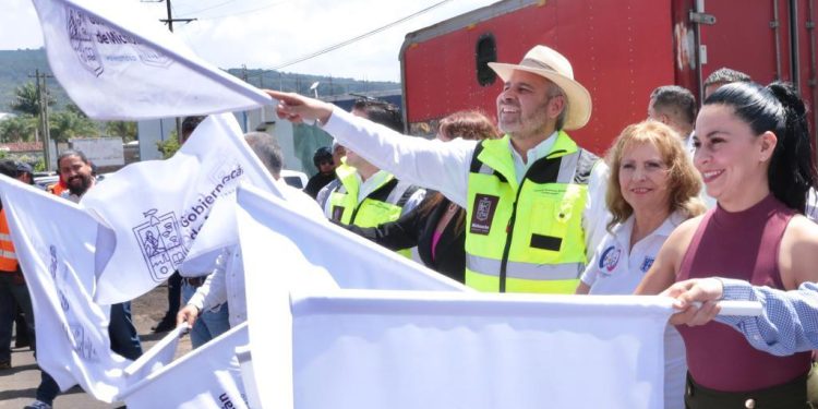 Con 251 mdp se rehabilita tramo carretero Tocumbo-Cotija: Bedolla