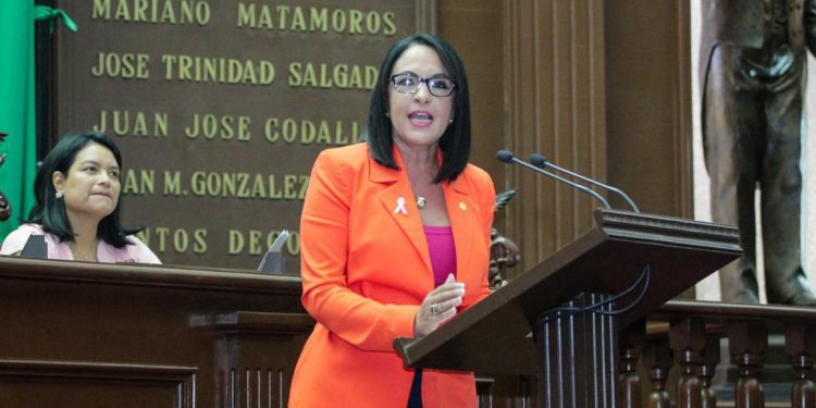 Erradicar la violencia en contra de las mujeres y niñas, así como los feminicidios, debe ser una prioridad en Michoacán: Lupita Díaz Chagolla