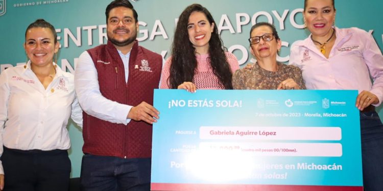 Entrega Sedebi en Morelia apoyos por 1.4 mdp a mujeres y menores con cáncer