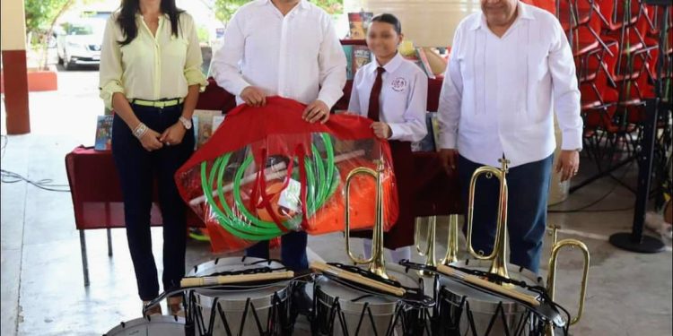 SEE ha invertido más de 22 mdp en material educativo para Tierra Caliente