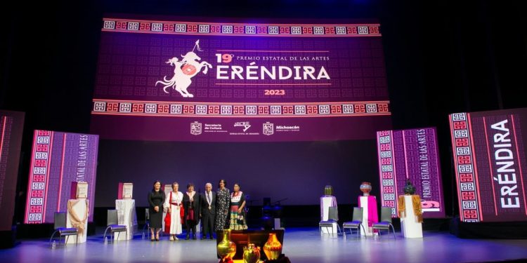 Entrega Gobierno de Michoacán Premio Estatal de las Artes Eréndira 2023