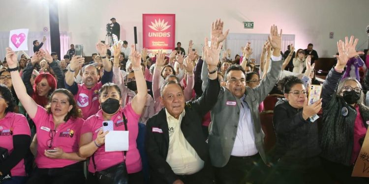 Xóchitl Gálvez, ni sola ni a la baja; tiene un gran potencial: PRD