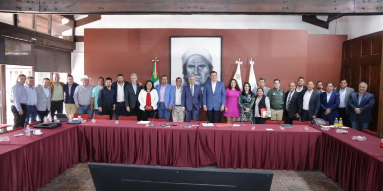 Llama Bedolla a alcaldes a la prudencia y responsabilidad presupuestal