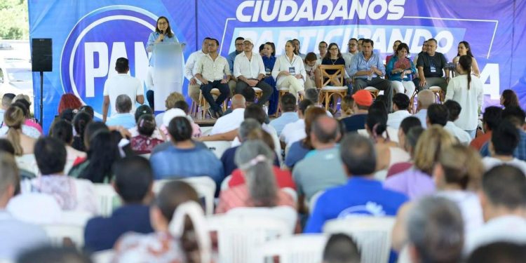 De la mano de los ciudadanos, defenderemos la democracia: Cuquita Cabrera