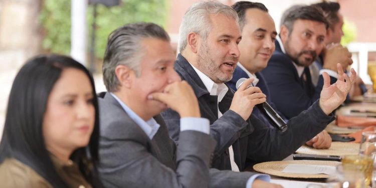 En enero se abrirá ventanilla Faeispum para proyectos del agua: Bedolla