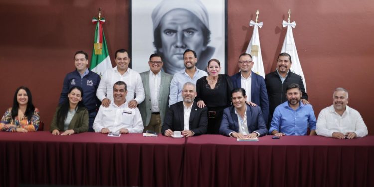 Bedolla y alcaldes del PVEM revisan avances de obras y proyecciones para 2024