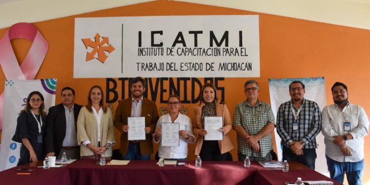 Cesmich y el Icatmi consolidan estrategia en apoyo a los migrantes de Michoacán