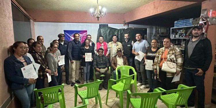 Toman protesta Comisiones Ejecutivas Municipales de Más Michoacán en Angangueo y Purépero