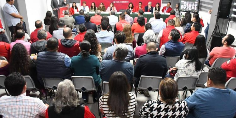 Iremos a las calles con las y los mejores para ganar: Memo Valencia