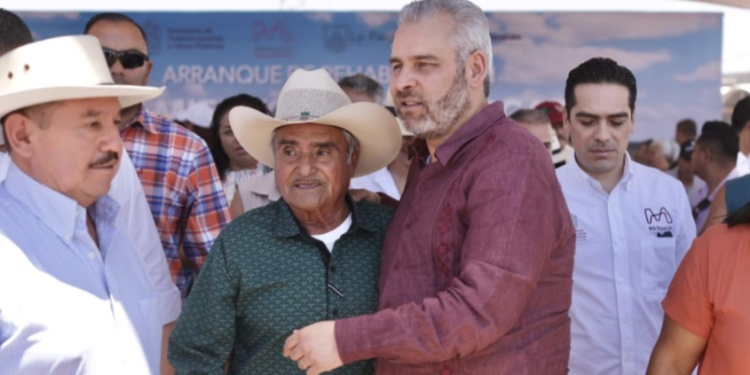 Supervisa Bedolla construcción del libramiento Martí Mercado en La Piedad